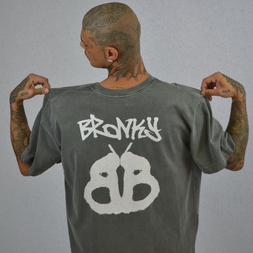 CAMISETA BORBOLETA CINZA – MODELO OVERSIZED | BRONKY