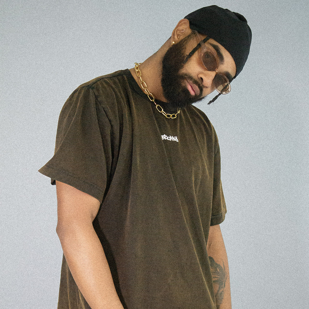 CAMISETA MARROM BÁSICA – MODELO OVERSIZED | BRONKY
