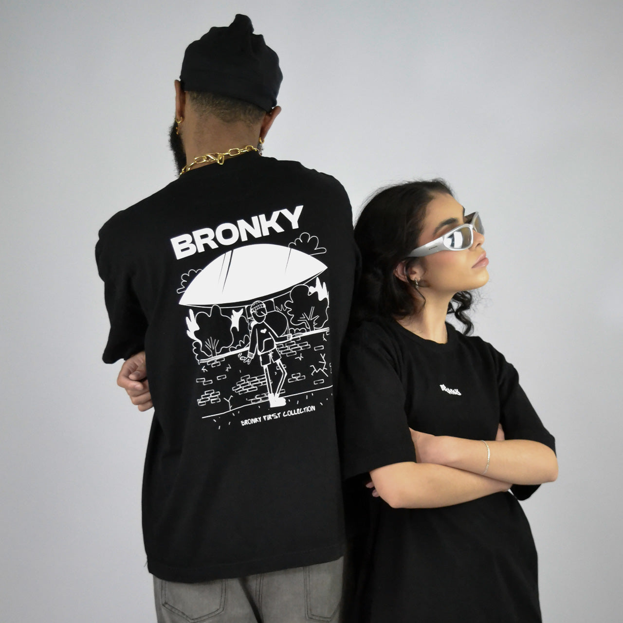 CAMISETA MON PRETA – MODELO OVERSIZED | BRONKY